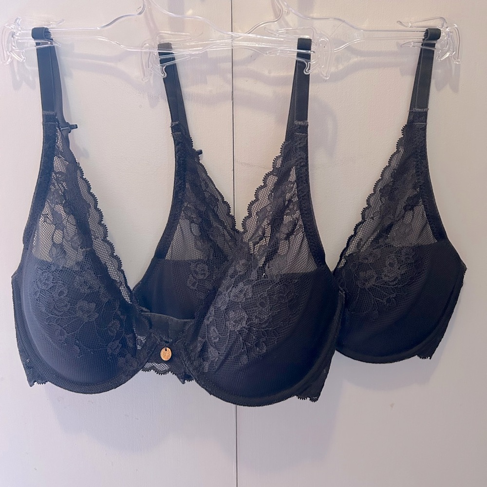 x2 Natori Black Lace Bra